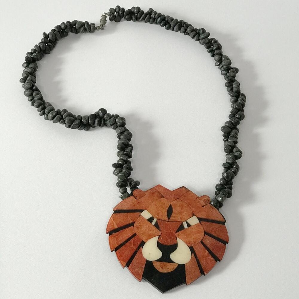 Vintage 1970s Lee Sands MOP Lions Head Beaded Necklace LEO Zodiac Animal Tribal